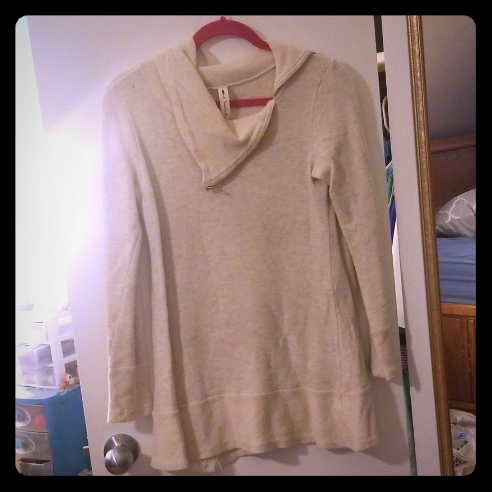 Zipper neck tunic